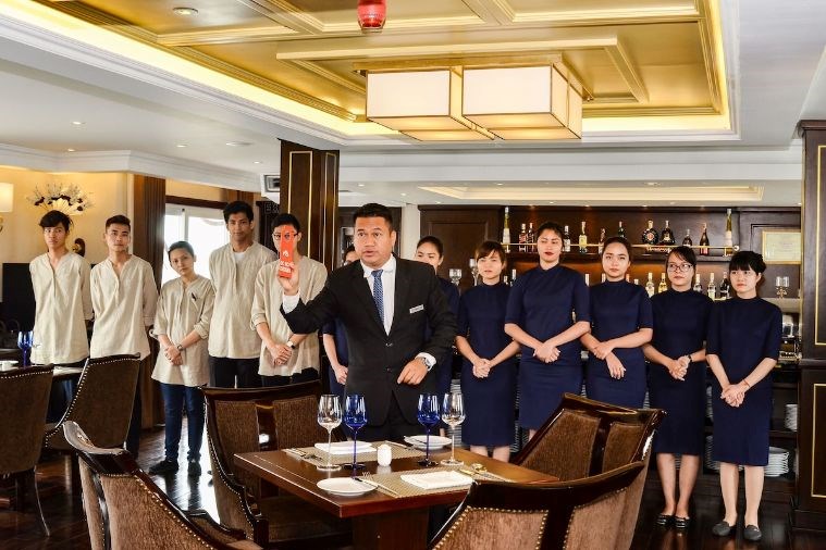 Du Thuyền Paradise Elegance Hạ Long